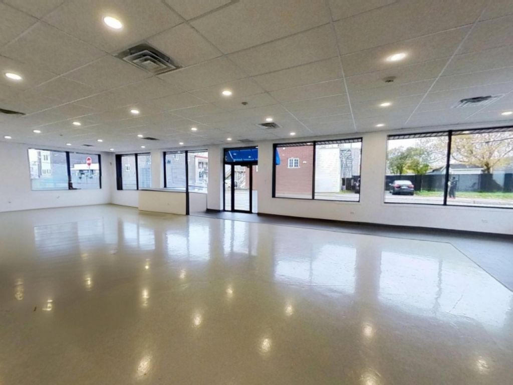 Espace commercial secteur Vanier  prs de Soumande