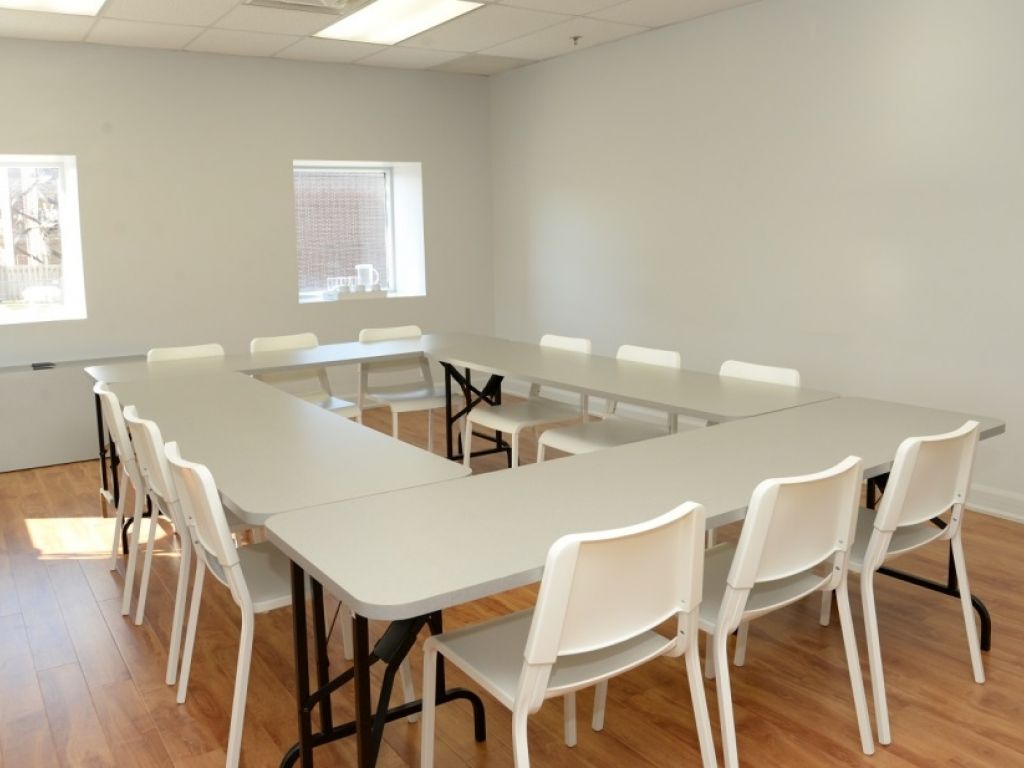 Office to rent in a Nobert Business Center in Longueuil