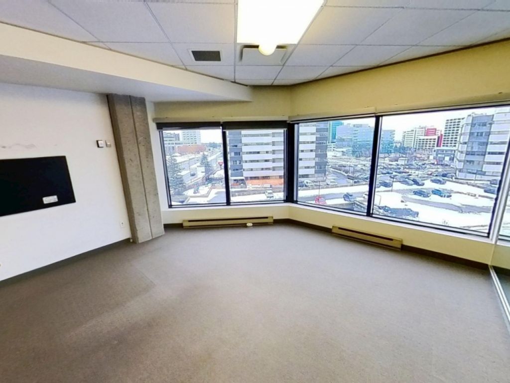 Espace de bureaux moderne  Place Iberville II