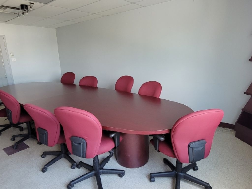Bureaux de 1500 pi. ca. comprenant 4 bureaux ferms, aire ouverte, cuisinette et salle de confrence