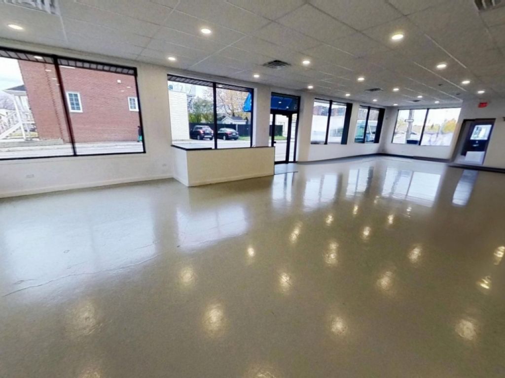 Espace commercial secteur Vanier  prs de Soumande