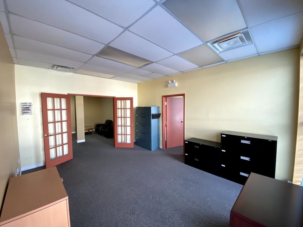 SPACES FOR RENT |1250 SF |Montarville, Saint-Bruno-de-Montarville