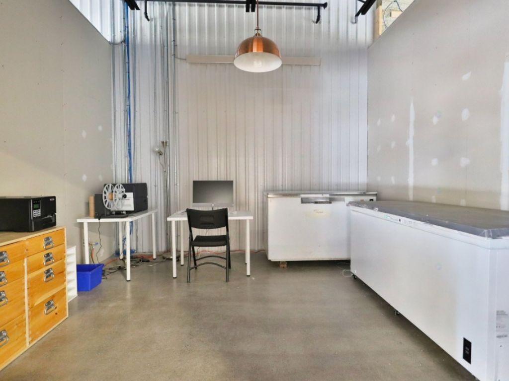  Space for rent (industrial - commercial - showroom - offices)