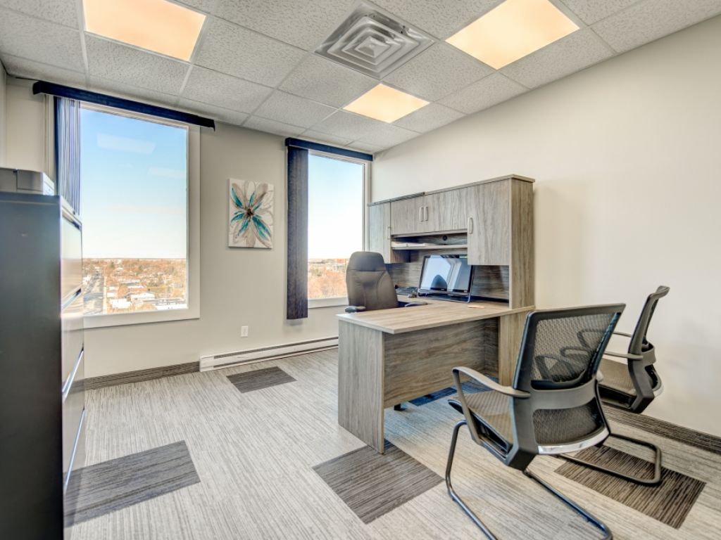 BUREAU  LOUER 1255 PI.CA. LAVAL 