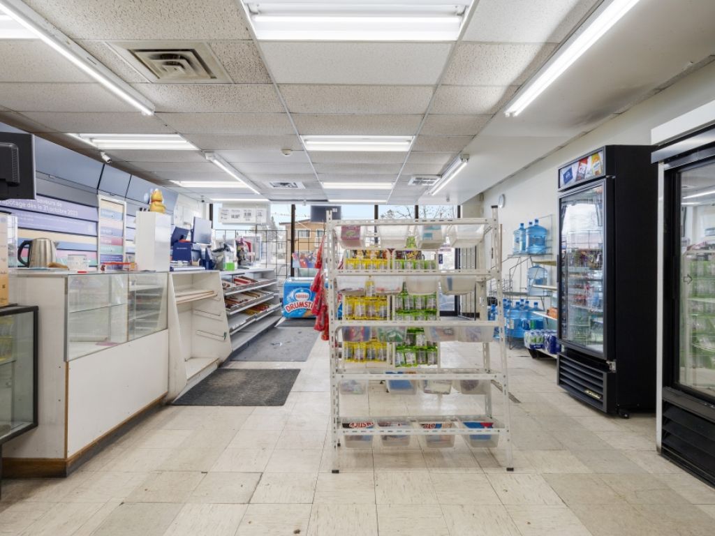 COMMERCIAL SPACES for rent