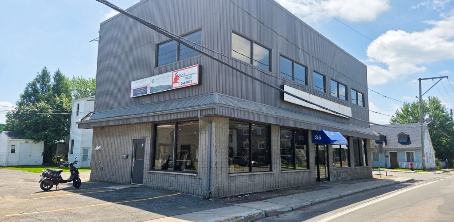 Espace commercial secteur Vanier  près de Soumande - For Rent