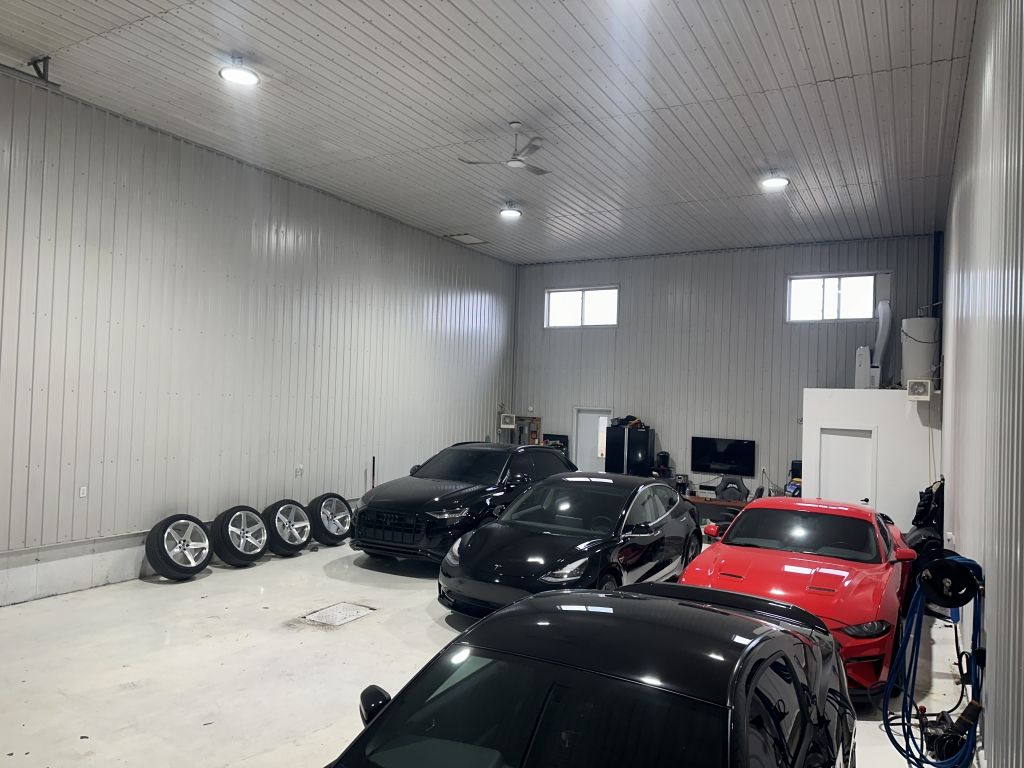 LOCAL  VOCATION GARAGE - ENTREPOSAGE - FABRICATION