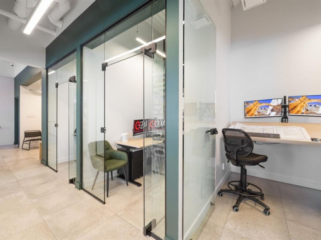 Espace industriel � louer - 1329 Rue Nationale