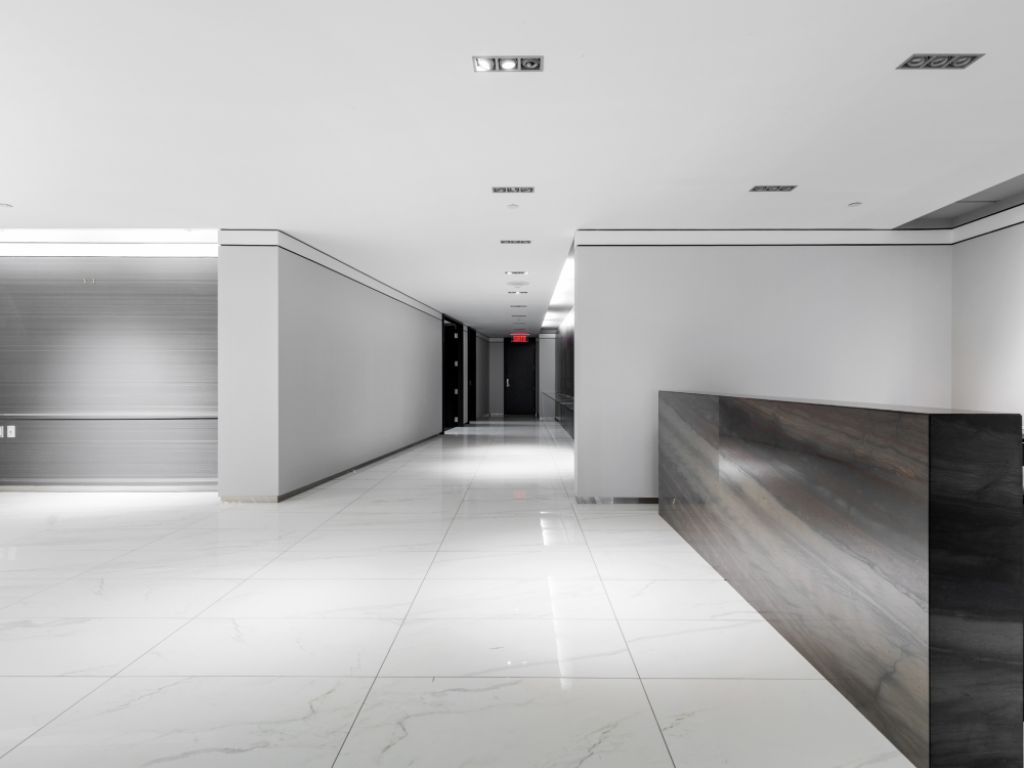 LES TOURS À BUREAUX COURS MONT-ROYAL / SUITE 1100 PEEL