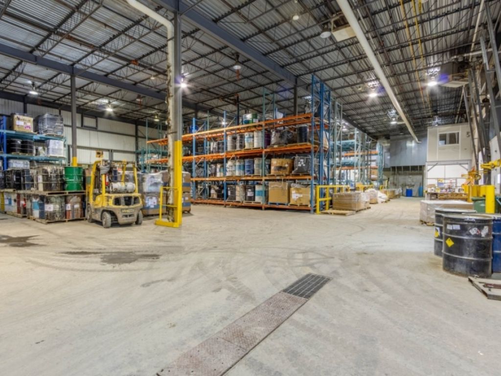Prime industrial space for rent in Victoriaville