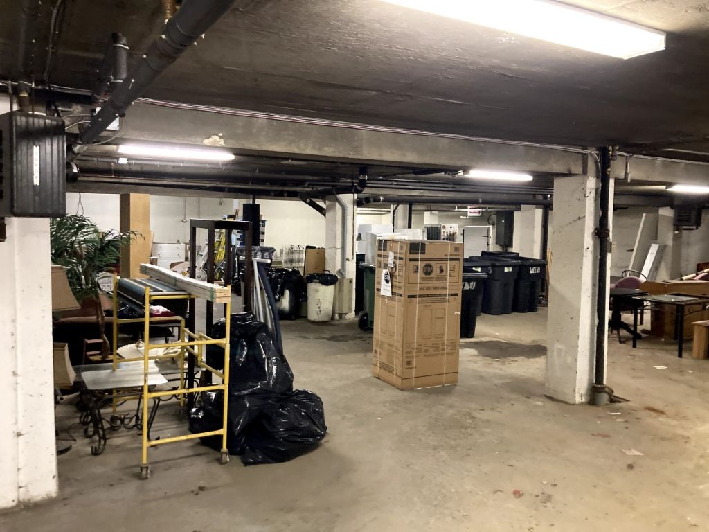 SPACE FOR RENT |  8566sf | Cremazie, Montreal