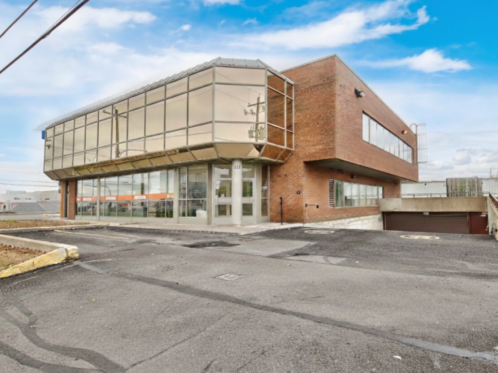 Bureaux professionnels et commerciaux � louer � Brossard