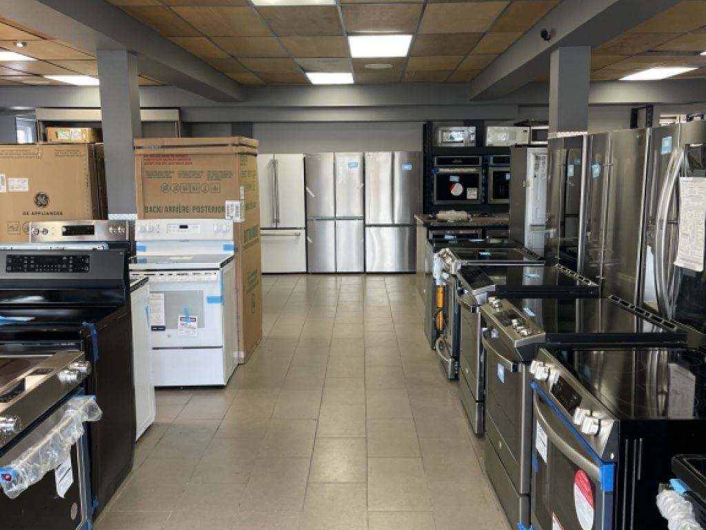 Espace commercial spacieux et parfaitement situ  Longueuil