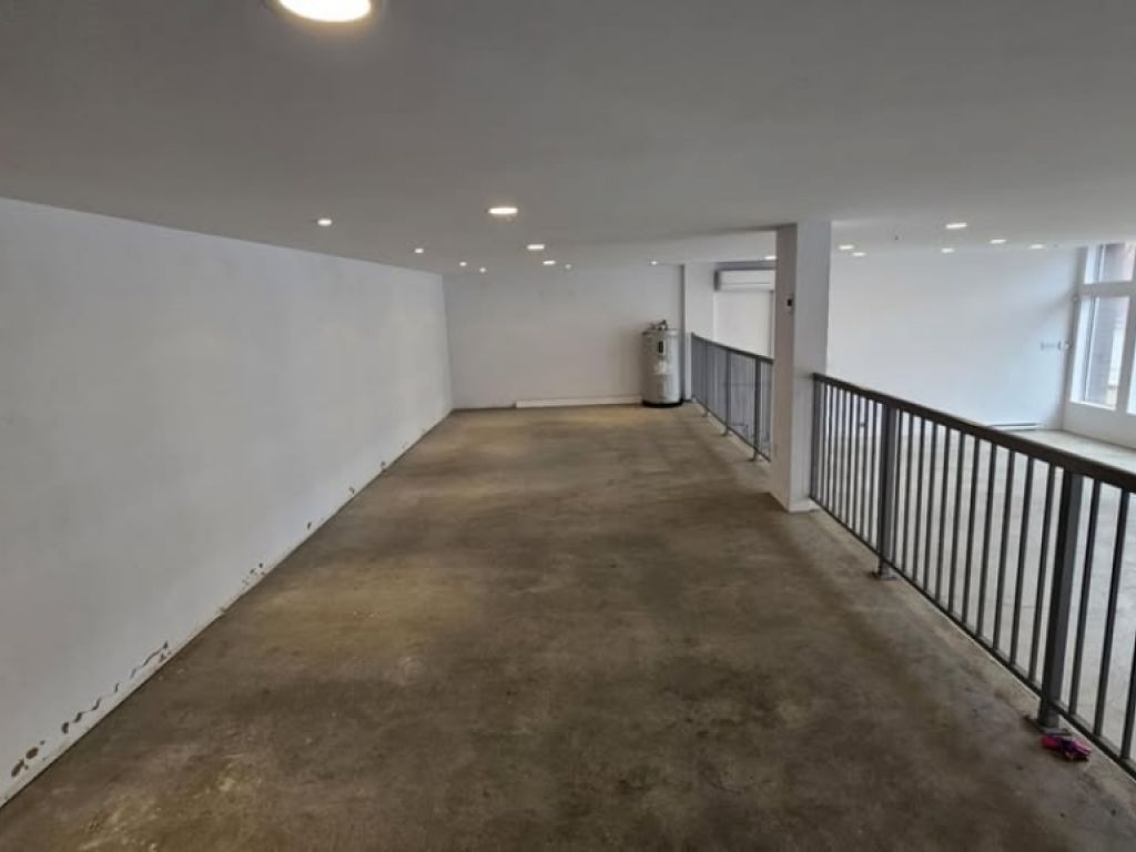 Commercial office - 440 bd Charest Ouest