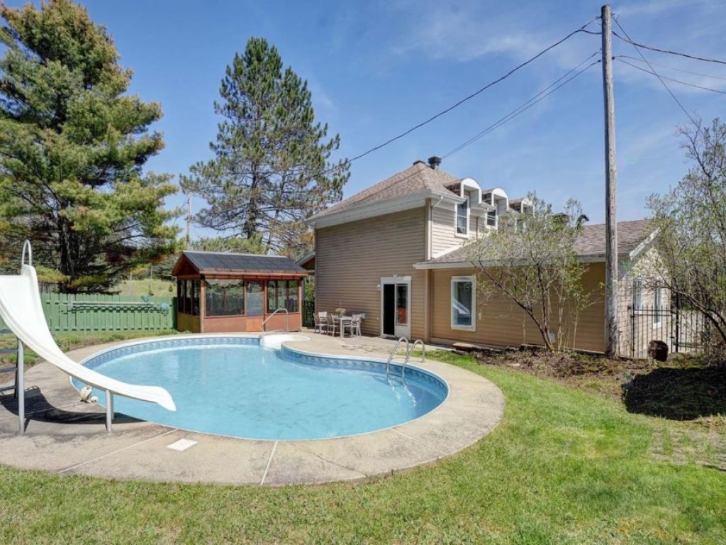 Maison, Entrept, Garage, Grange, Rivire-Rouge