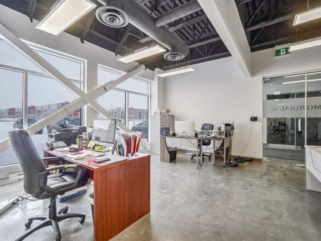 Industrial Condo for Sale or Rent � 4704 Rue Louis-B.-Mayer, Laval (Chomedey)