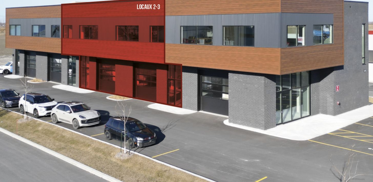 Turnkey offices in FLEX building / Building for commercial and light industrial use in Varennes - For Rent