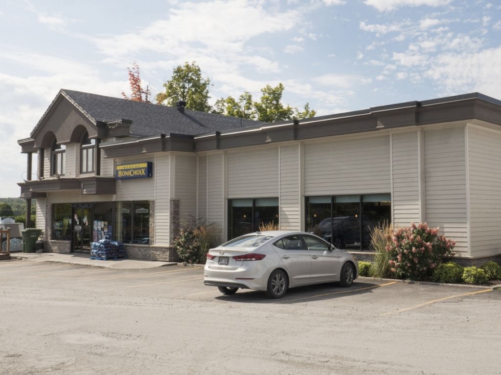 BONICHOIX MARKET IN COURCELLES
