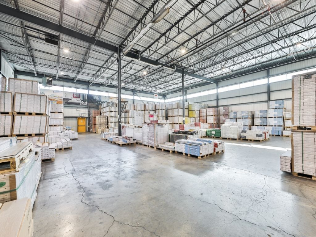 COMMERCIAL / INDUSTRIAL SPACE FOR LEASE