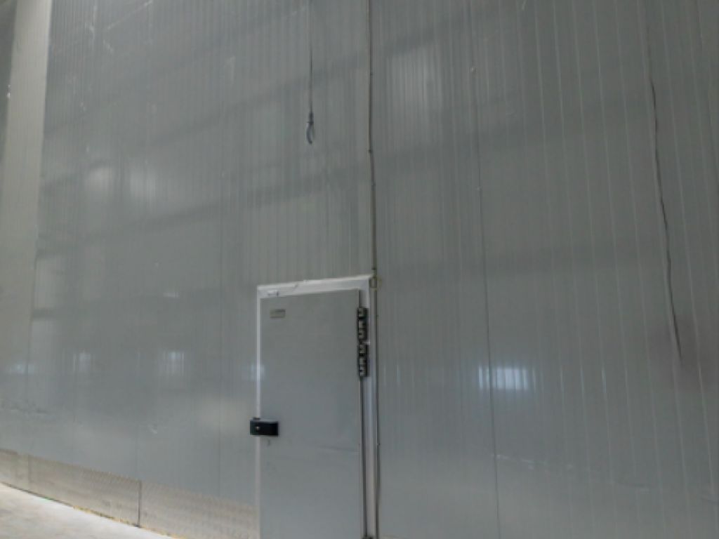 LOCAL INDUSTRIEL/ENTREPOT � LOUER, CANDIAC - 12 395 � 55 934 pi2