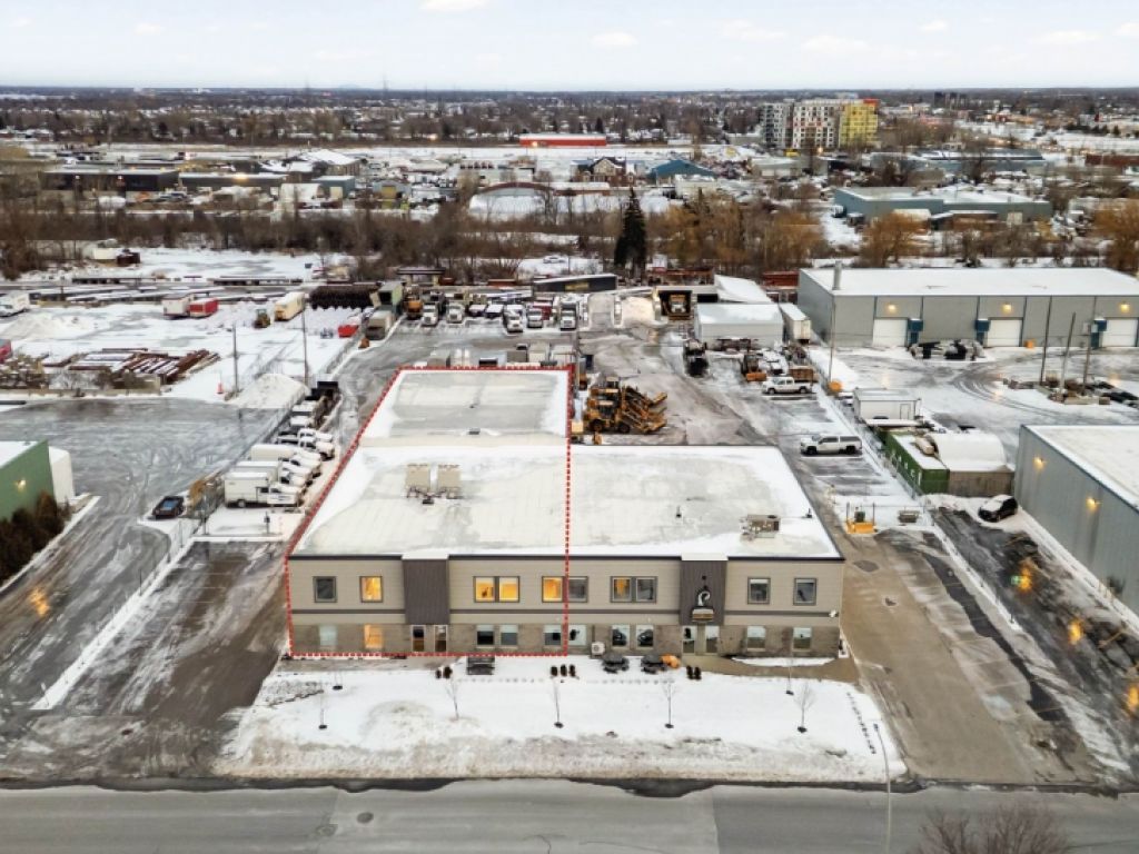 Bureau et espace industriel 3453 � 14183 pc Sainte-Catherine