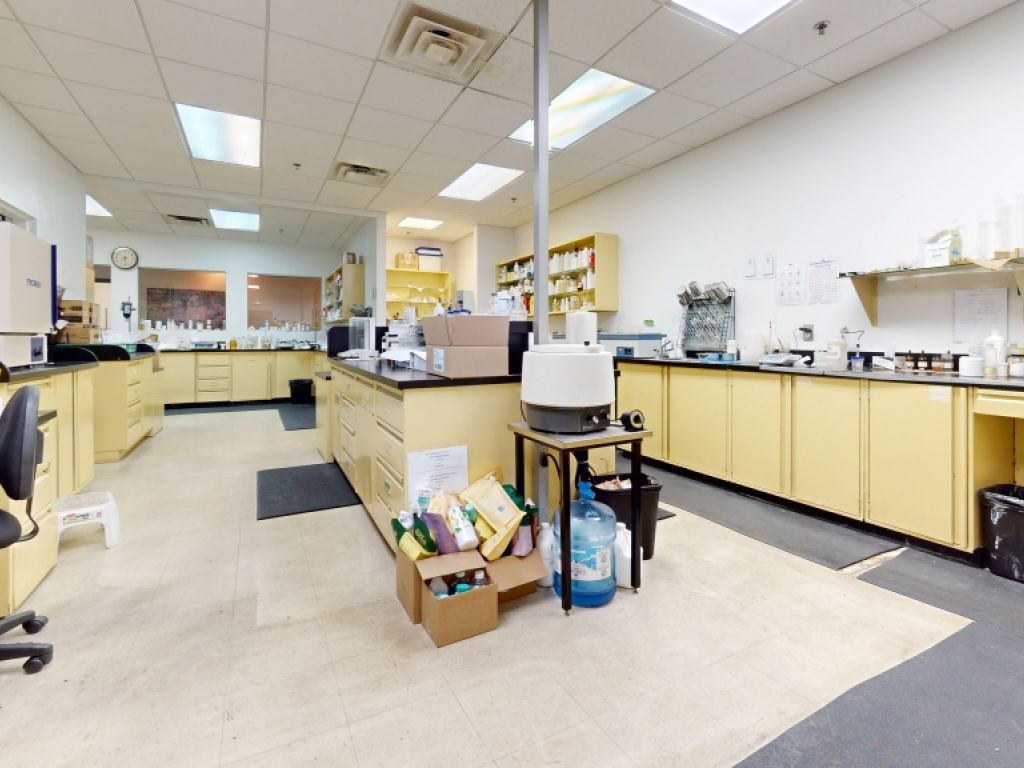 Local industriel � louer | Boisbriand | +40 000 PI�