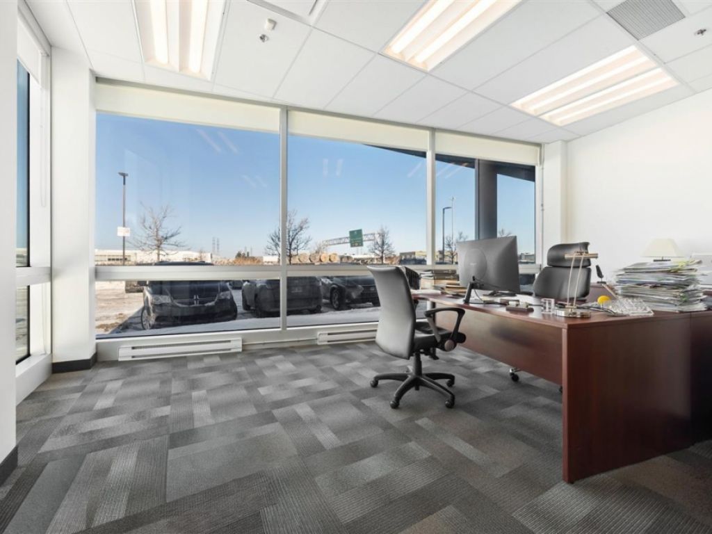Condo commercial � vendre