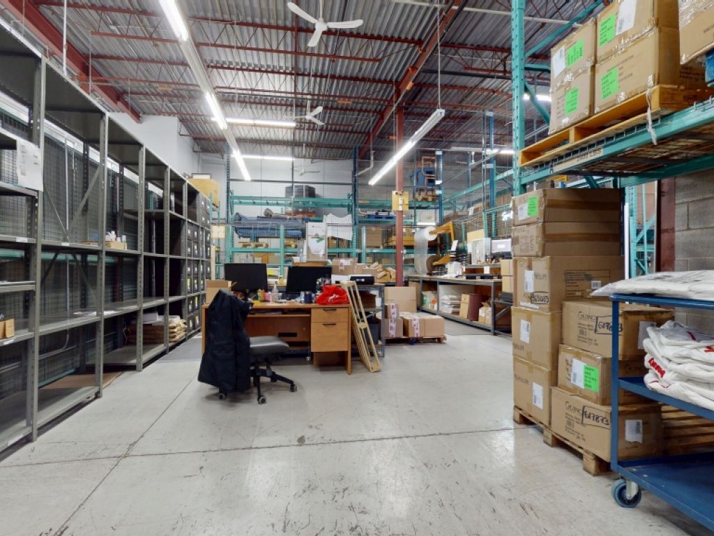  Industrial Space for Rent | Boisbriand | 2500 to 50 000 FT�