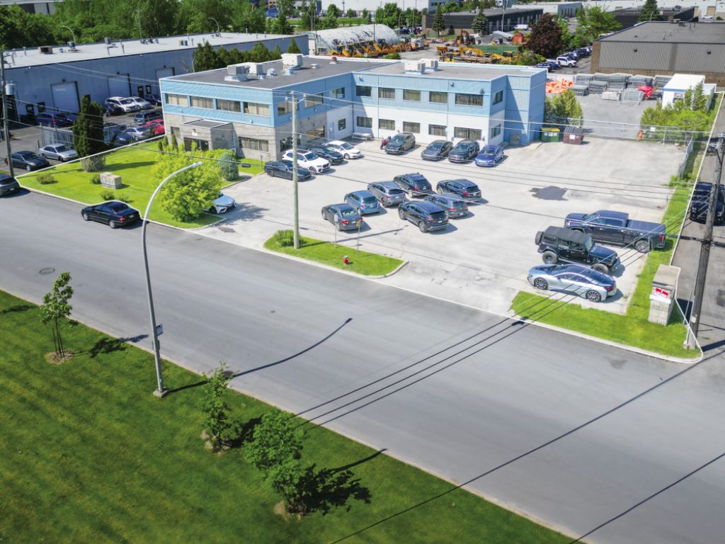 Industrial Building / Offices for Sale