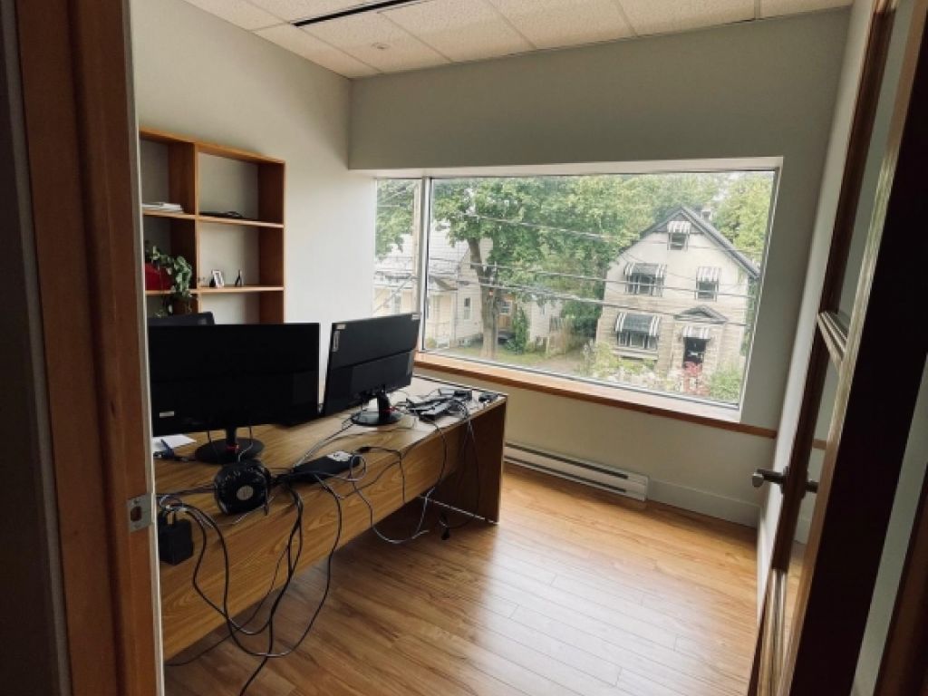 Bureau  louer 1040 pi2 - Vieux Longueuil rive-sud - 365 rue st-jean