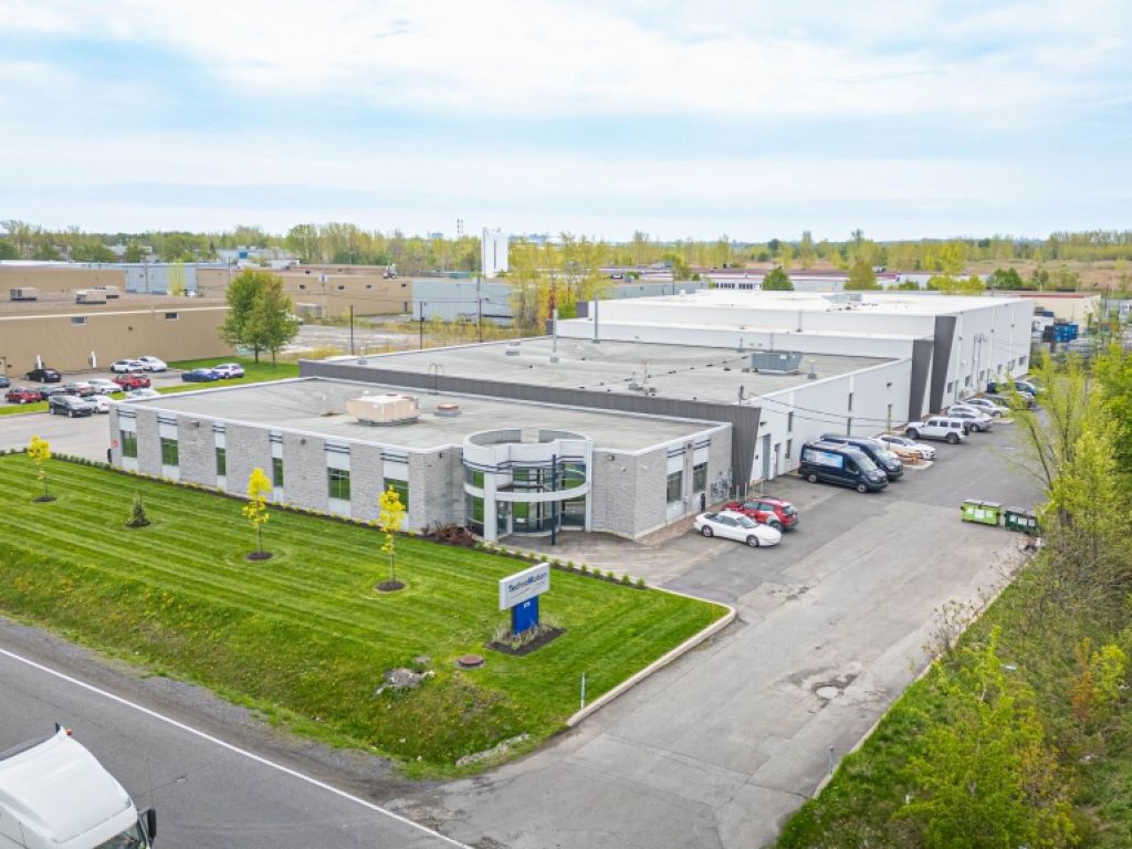 6500  15 500 pc  louer immeuble industriel  Candiac