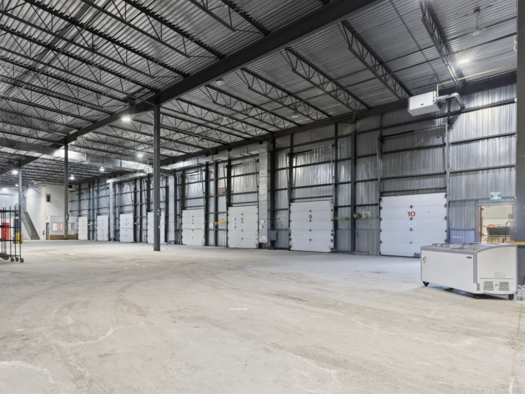 Industrial building for RENT