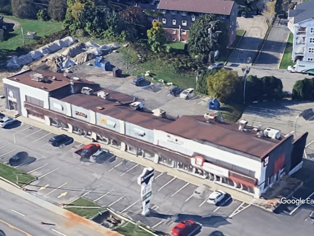 Local commercial moderne  Lvis