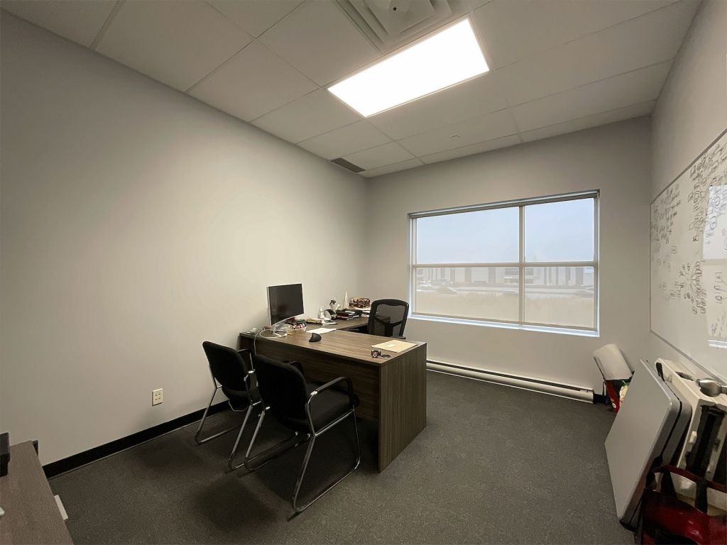 OFFICE SPACE FOR RENT 2000 sqft. - LAVAL