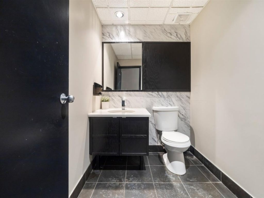 Office Space for Rent � 4150 Boul. St-Martin O., unit 202, Laval (Chomedey)