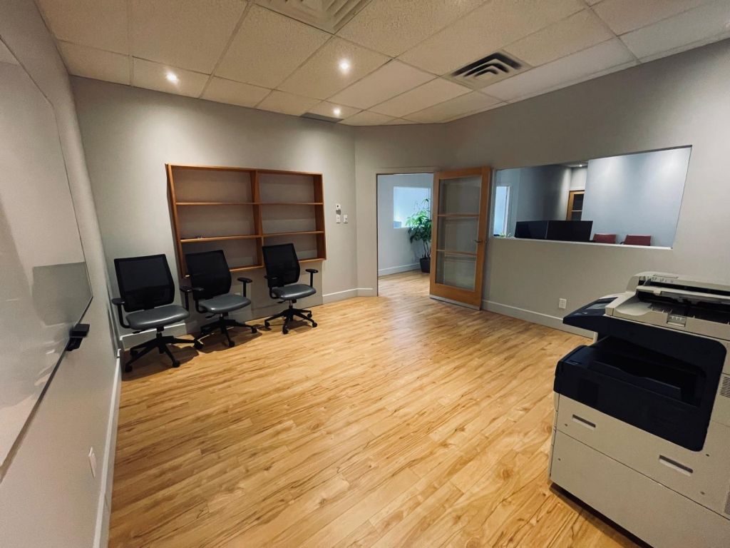 Office for rent 1040 sqf - Old Longueuil South Shore - 365 St-Jean street