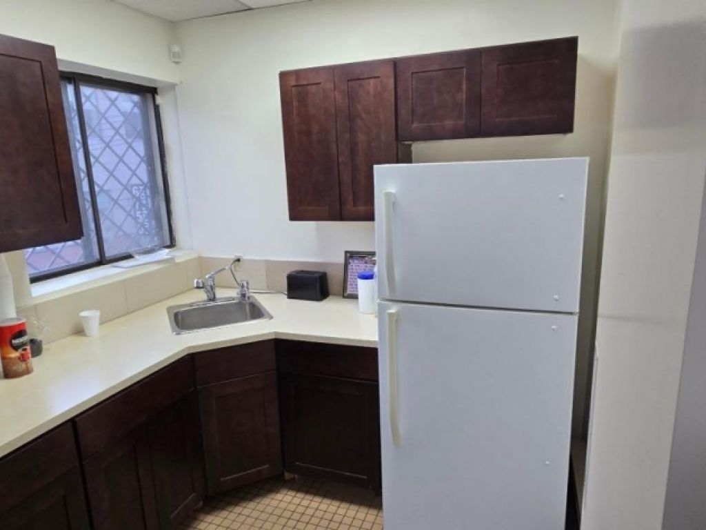 Space(s) for rent - multiple usages 1,350 sq. ft. to 5,150 sq. ft