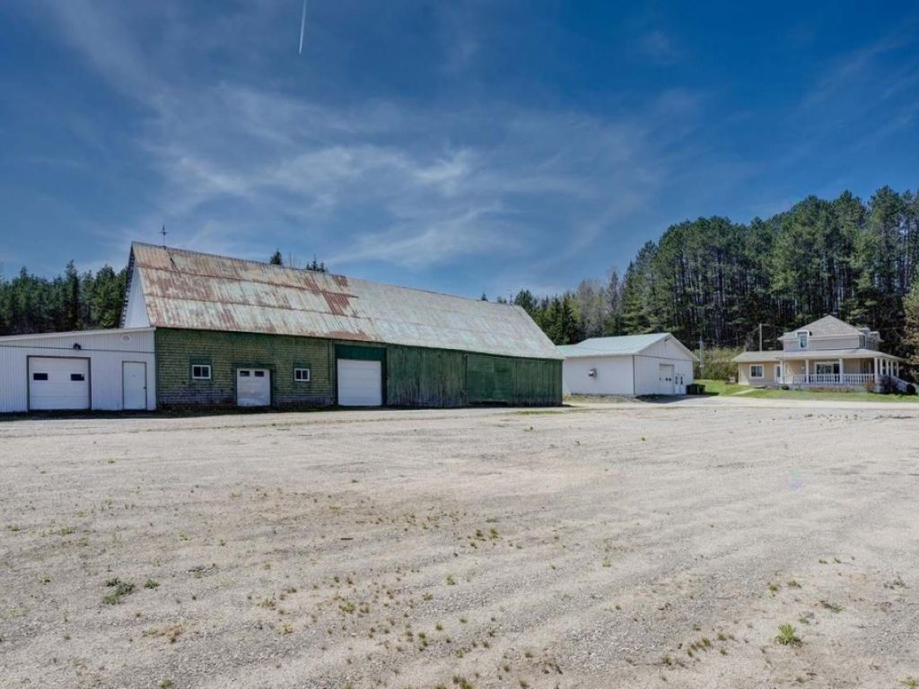 Maison, Entrept, Garage, Grange, Rivire-Rouge