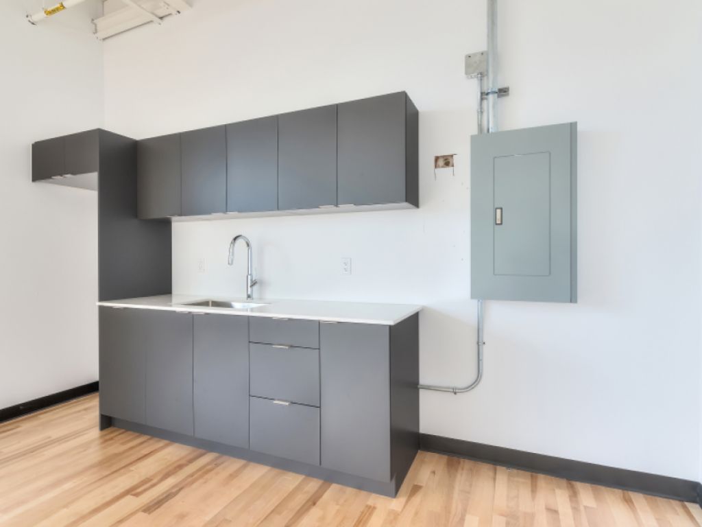 TURN-KEY Renovated Commercial Office Space for Rent-HOMA