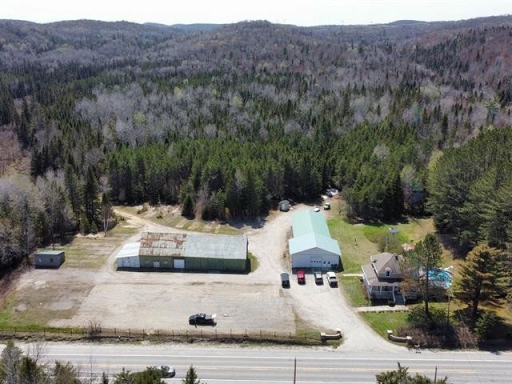 Maison, Entrept, Garage, Grange, Rivire-Rouge