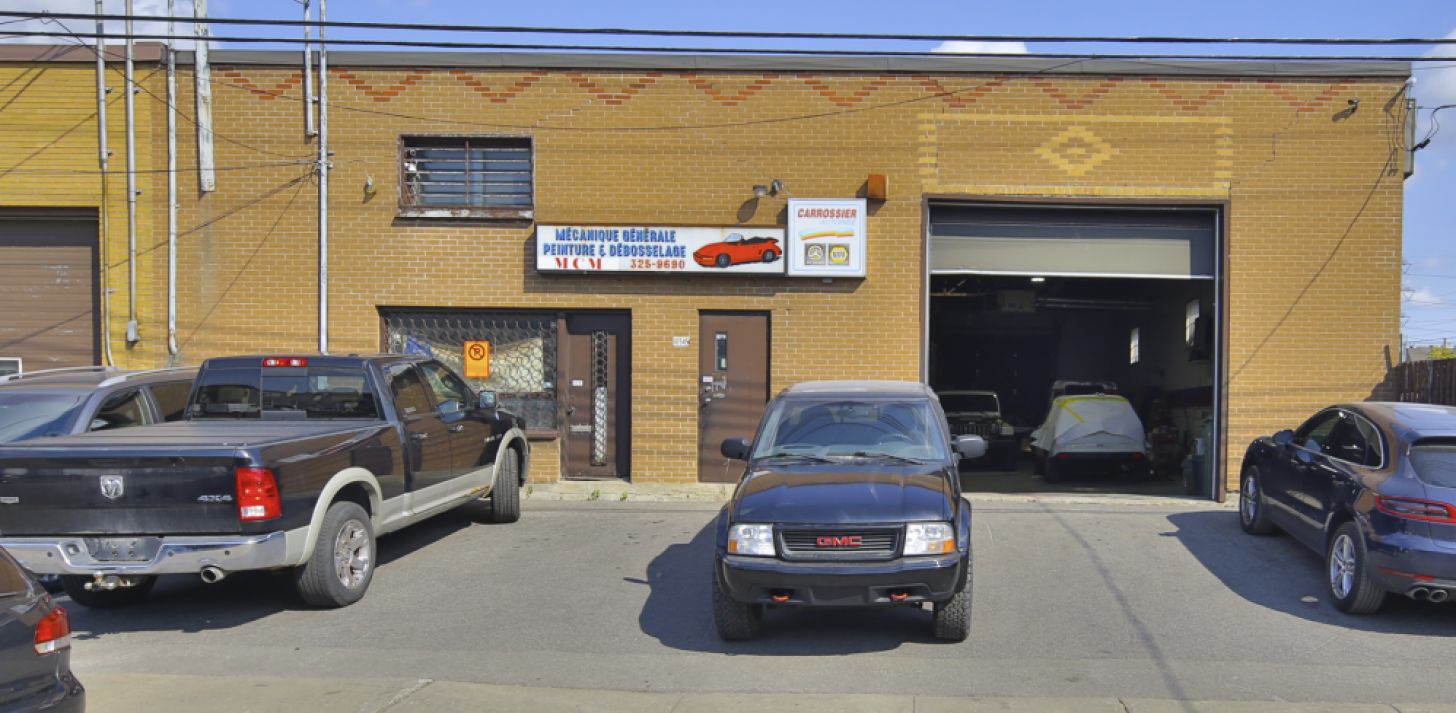 Building for sale  Ideal for automotive mechanical use - For Sale