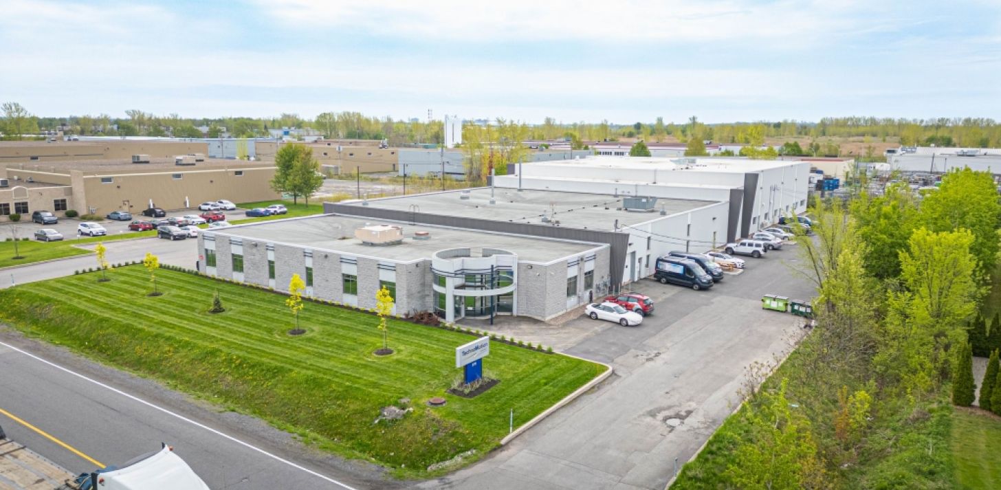 6500 à 15 500 pc à louer immeuble industriel à Candiac - À louer