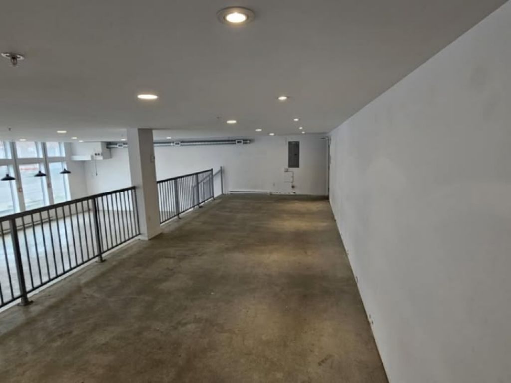 Commercial office - 440 bd Charest Ouest