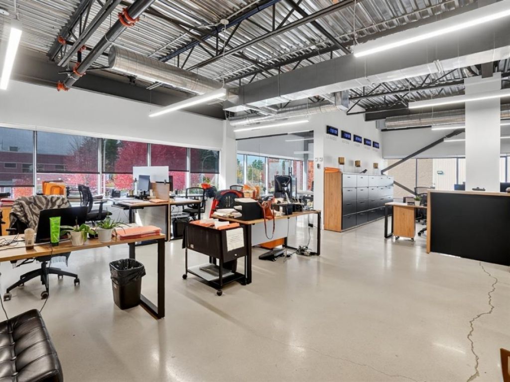 Industrial condo for sale � $350/sq.ft.