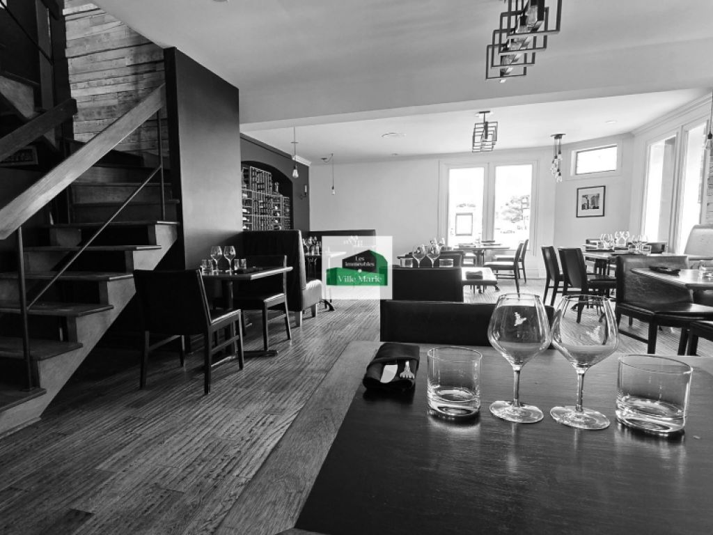 Commercial space for rent in Montreal - private terrace