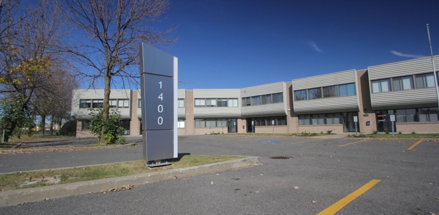 Professional and light industrial office space - For Rent