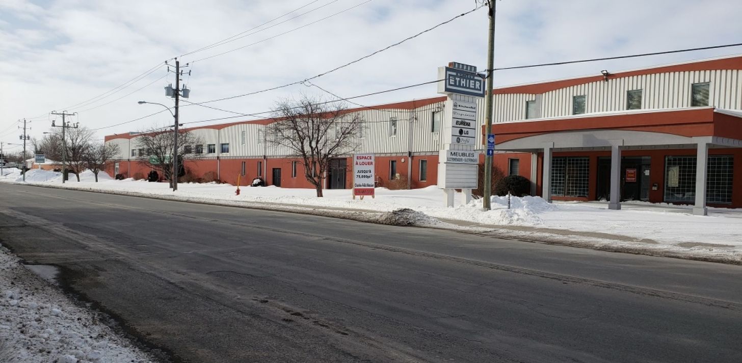 Commercial and industrial space in Saint-Jean-sur-Richelieu - For Rent