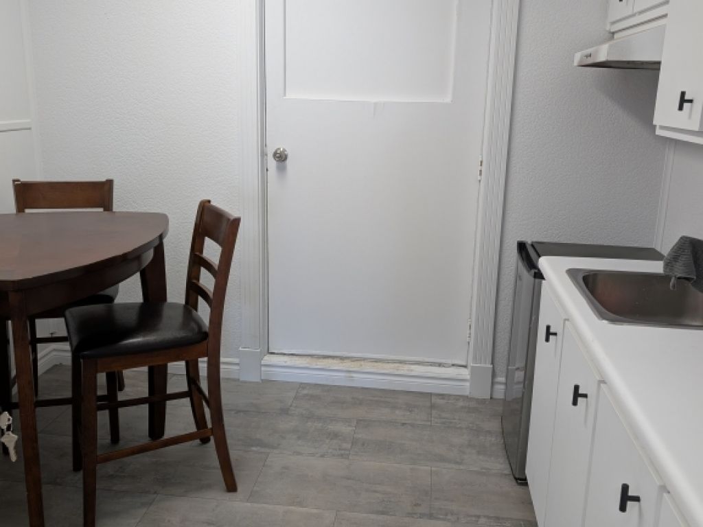 LOCAUX  LOUER ENTREPRENEURS/GESTIONNAIRES/CIE DE SERVICES