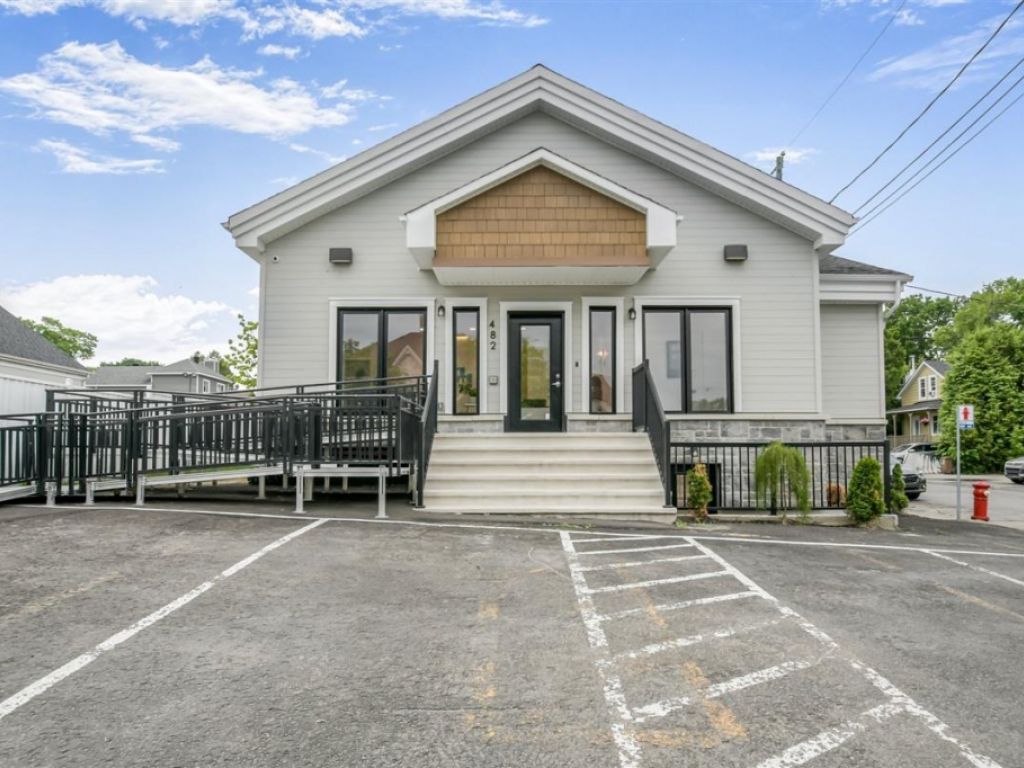 Office space for lease - 482 Boul. Adolphe-Chapleau