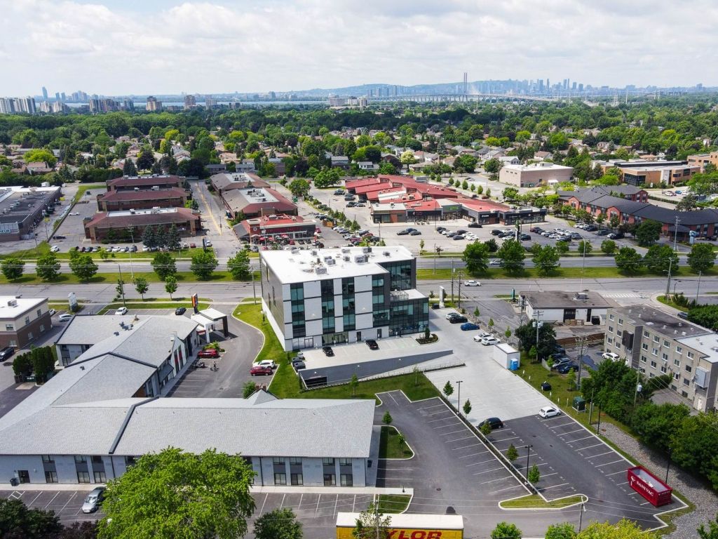 Espaces Coworking / Bureau  louer cl en main Brossard